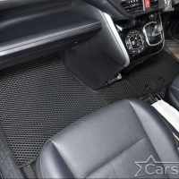 Автомобильные коврики EVA на Toyota Noah-Voxy III пр.руль (2014->)
