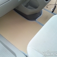 Коврики текстильные на Toyota Noah-Voxy II пр.руль (2007-2015) Без салазок